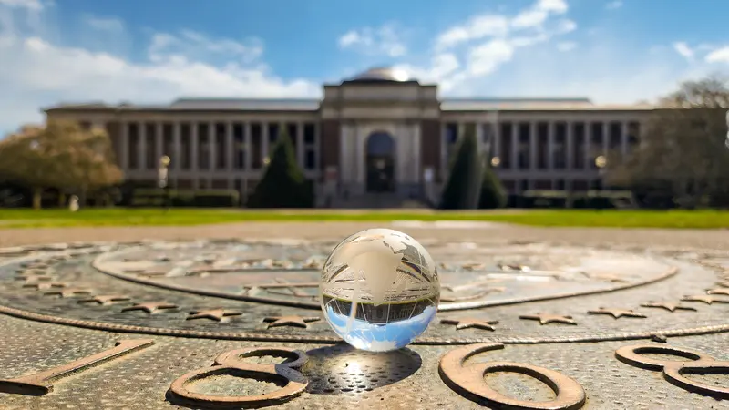 MU globe